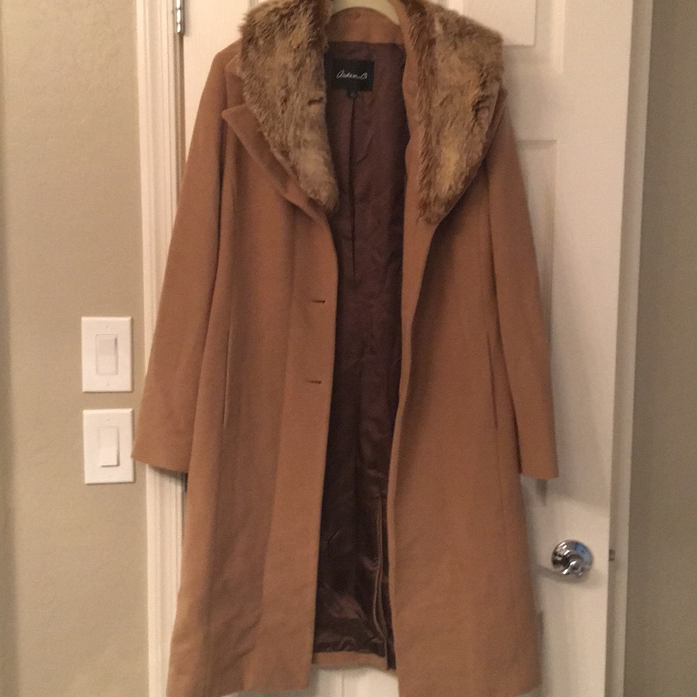 Arden B coat with fur trim